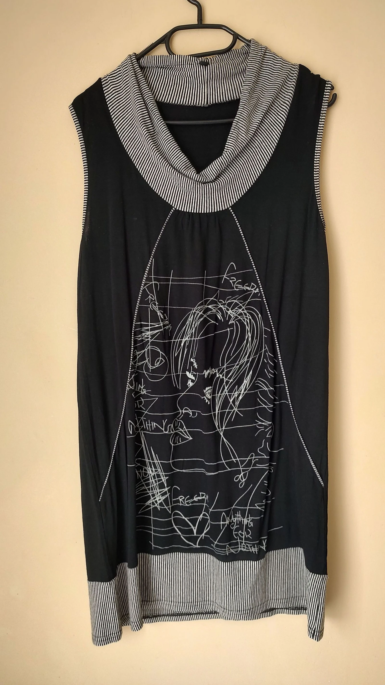 Tunique fluide motif visage - Taille 36/S
